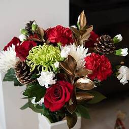 Christmas Carnations Bouquet